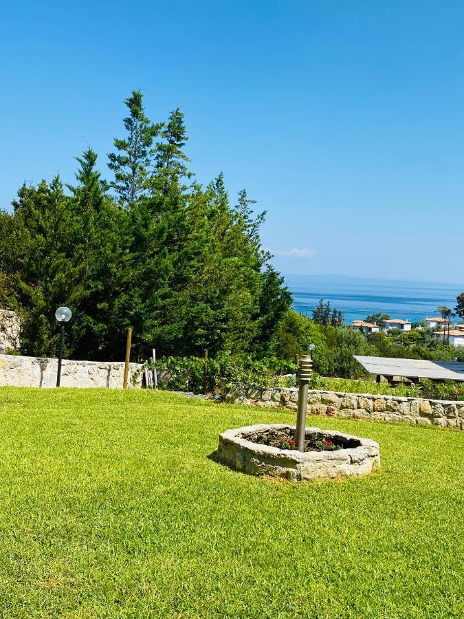 Detached Villa With Sea View Hanioti Eksteriør billede